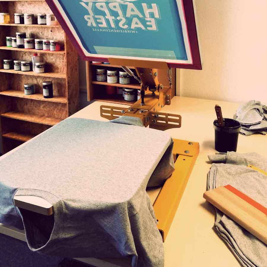 Wie funktioniert der DIY-Siebdruck auf T-Shirts?