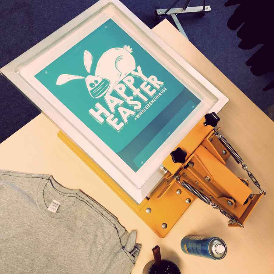 Wie funktioniert der DIY-Siebdruck auf T-Shirts?